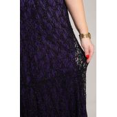 Dlhé čipkované šaty s fialovou