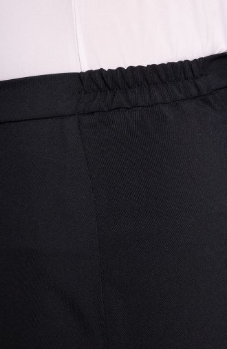 Pohodlné čierne nohavice so záhybom