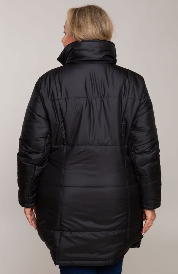 Čierna teplá bunda s kapucňou