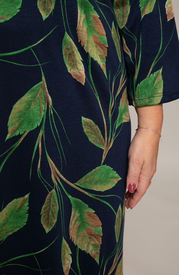 Teplé šaty zelené listy