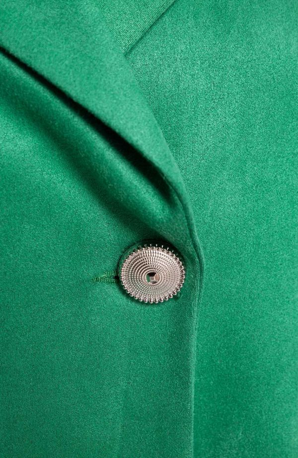 Zelený kabát s vreckami