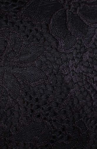 Čierne kvetinové čipkované šaty