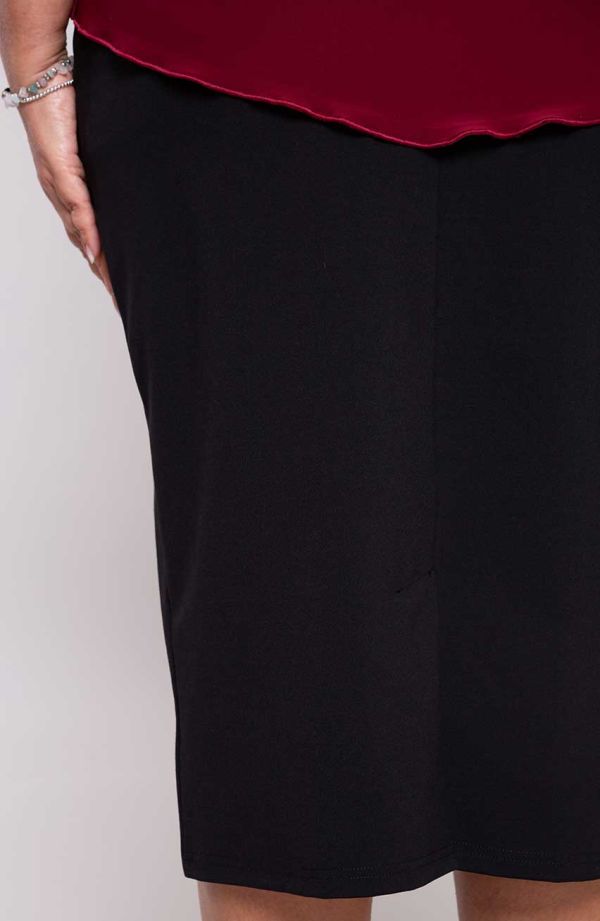 Elegantná čierna sukňa