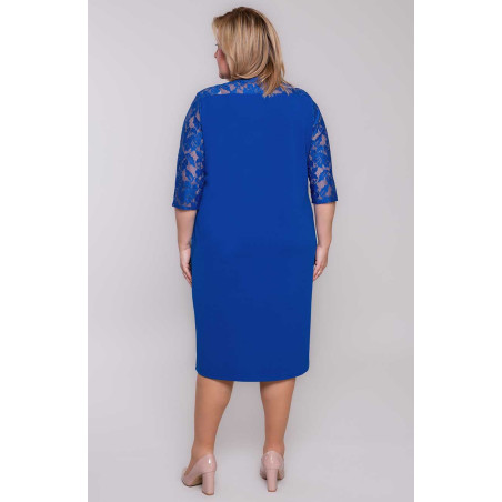 Nevädovo modré šaty s čipkovaným sedlom