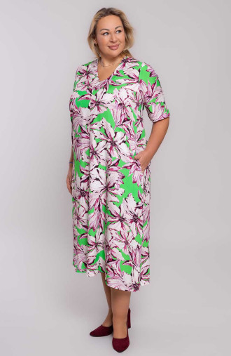 Zelené šaty s fialovými kvetmi