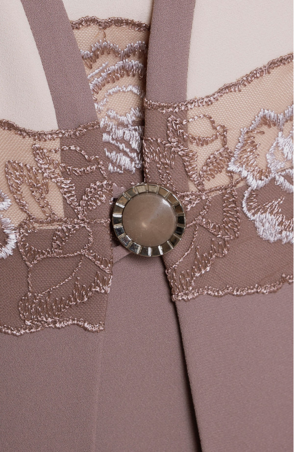 Elegantný béžový dvojfarebný oblek s krátkym rukávom a ružovým opaskom Módne veľké veľkosti