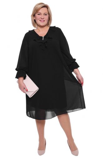 Čierne dvojvrstvové šaty s brošňou