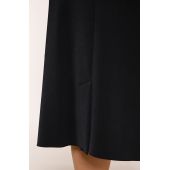 Klasická čierna sukňa s prešívaním