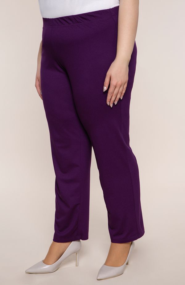 Klasické nohavice vo fialovej farbe