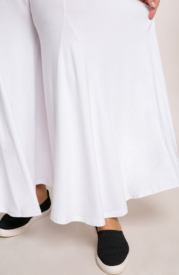 Biele pletené sukňové nohavice
