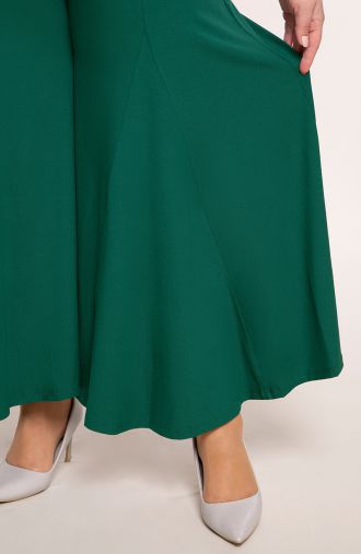 Zelená pletená sukňa a nohavice