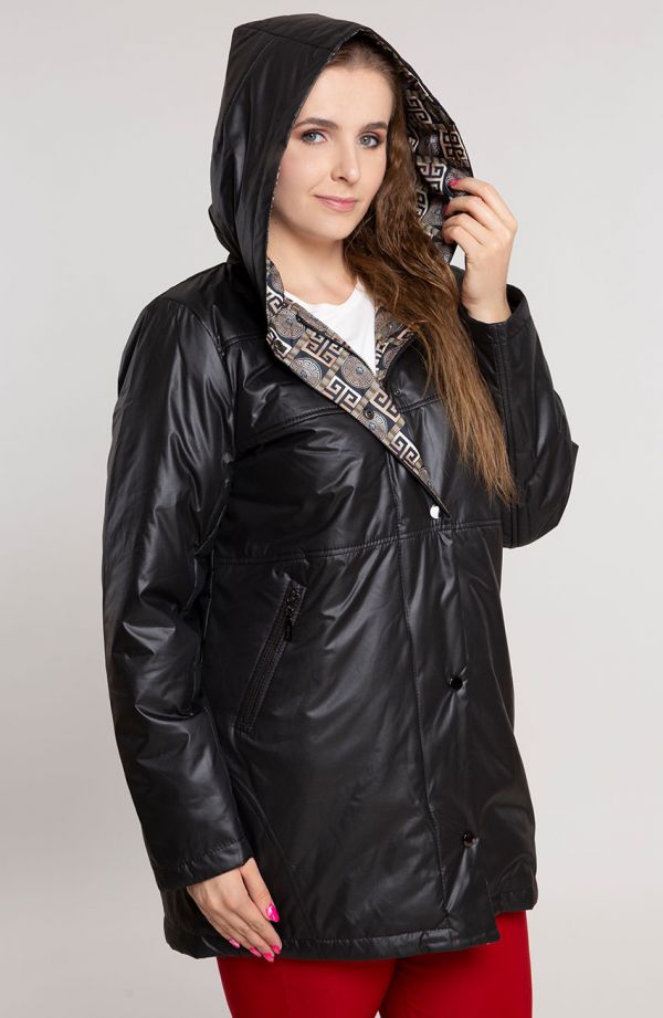 Čierna prechodná bunda s kapucňou